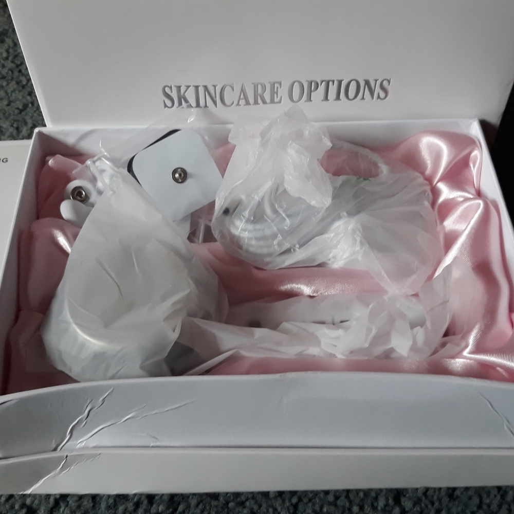 3-In-1 Slimming & Beautifying Machine - Picture 4 of 9